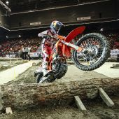 Josep Garcia vom Red Bull KTM Factory Racing Team hat bei seiner Heimrunde der FIM SuperEnduro-Weltmeisterschaft 2026 in Bilbao, Spanien, einen soliden fünften Platz in der Gesamtwertung erreicht.